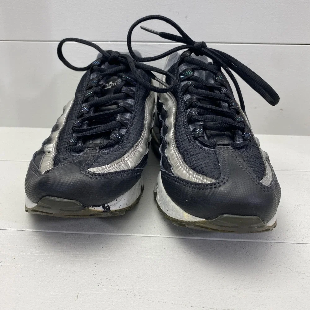 Nike Air Max 95 GS Black Metallic Silver Sneakers Kids Mens Size 6.5Y AT8091-001